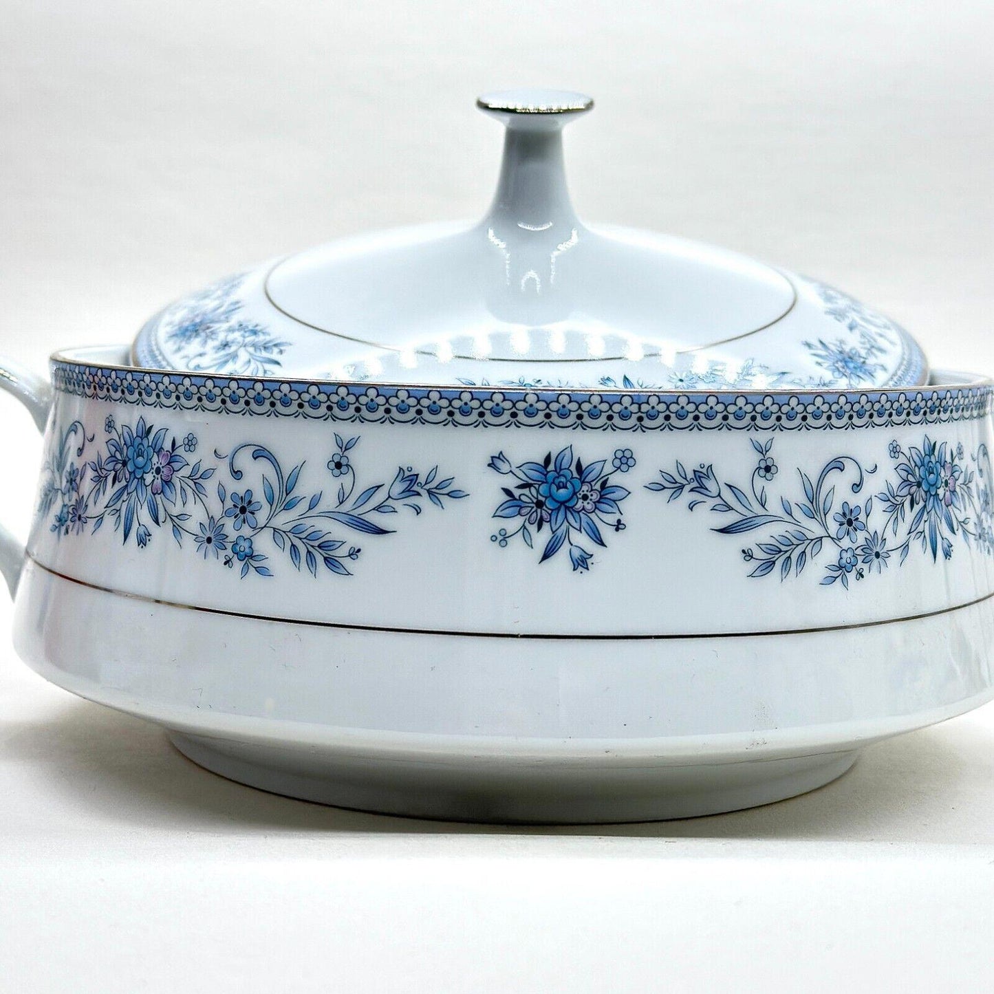 Noritake Blue Hill 2482 Ceramic Casserole Tureen Dish